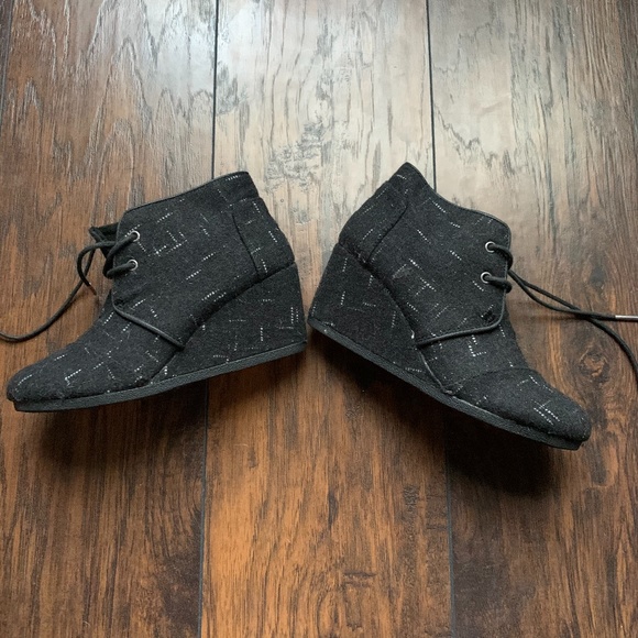 Toms Shoes - NWOT 7.5 TOMS Desert Dot Wedge Booties - relisted